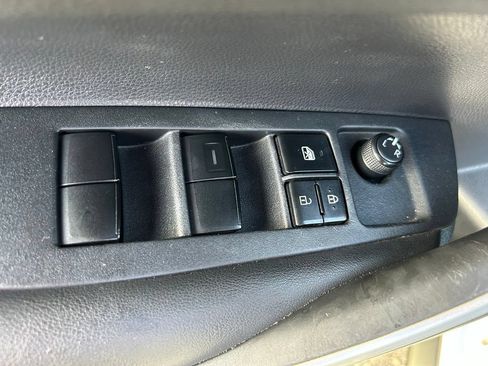 Used 2021 Toyota Corolla SE FWD image 17