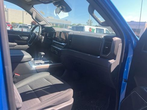 Used 2023 Chevrolet Silverado 1500 LT Trail Boss w/ Protection Package AWD/4WD image 10