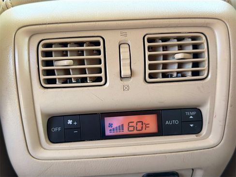 Used 2020 Nissan Pathfinder SL w/ Cargo Package image 26