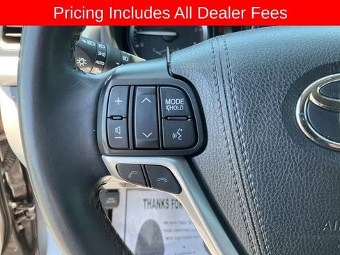 Used 2019 Toyota Highlander Limited FWD image 9