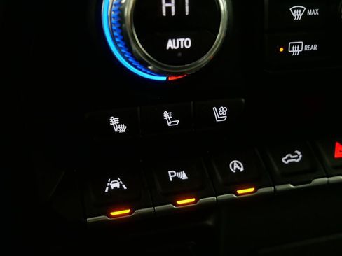 Used 2021 GMC Sierra 1500 SLT image 26