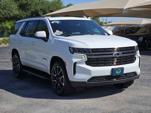 Used 2021 Chevrolet Tahoe RST w/ Luxury Package AWD/4WD image 3