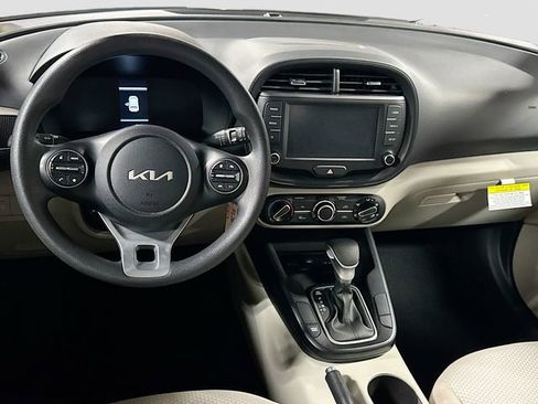 Used 2023 Kia Soul LX FWD image 19