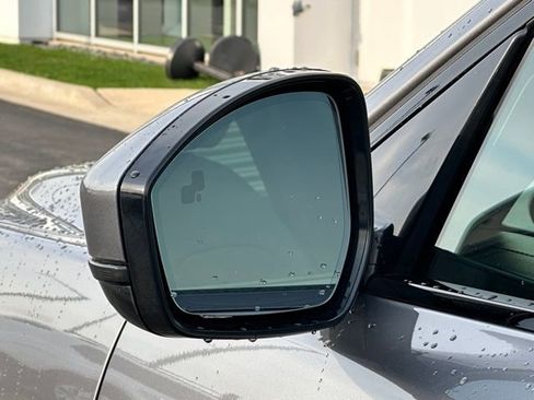 Used 2022 Jaguar F-PACE S image 13