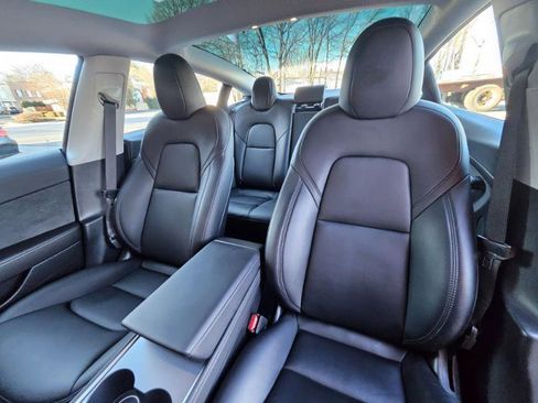 Used 2023 Tesla Model 3 Standard Range image 34