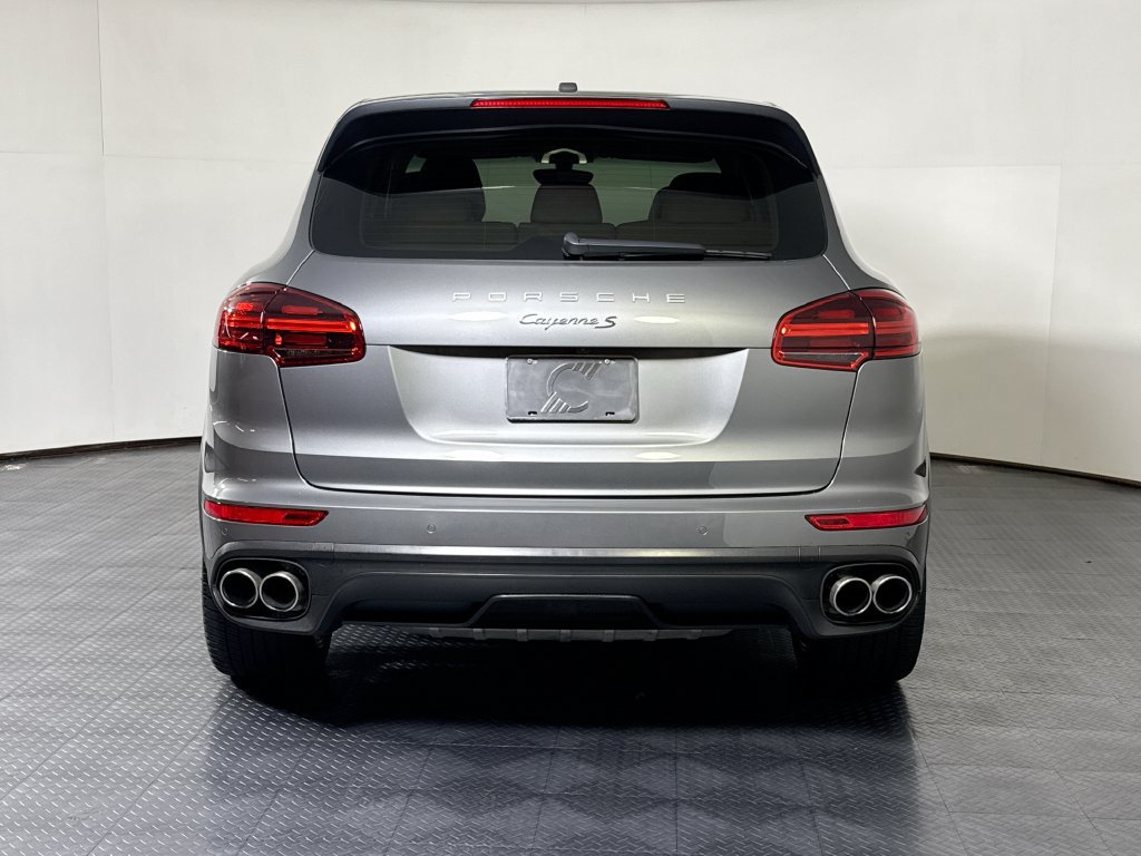 Used 2017 Porsche Cayenne S AWD/4WD image 6
