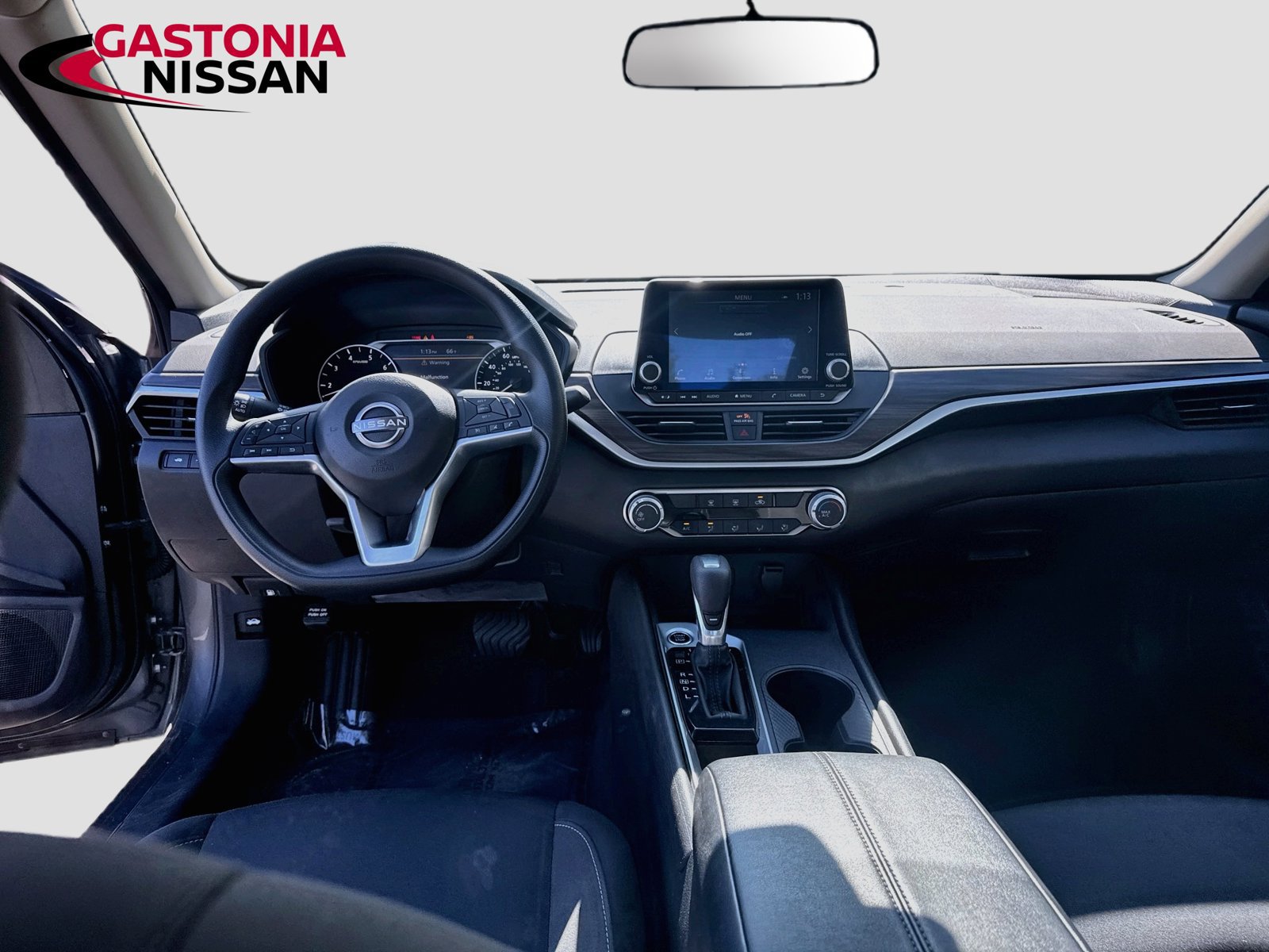 Used 2025 Nissan Altima 2.5 SV FWD image 29