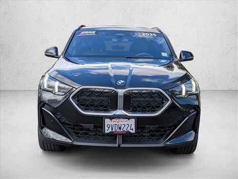 Used 2025 BMW X2 xDrive28i AWD/4WD image 2