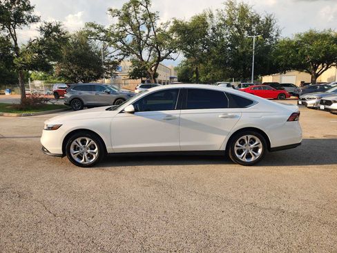 Used 2025 Honda Accord LX image 4