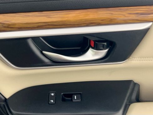 Used 2019 Honda CR-V Touring image 30