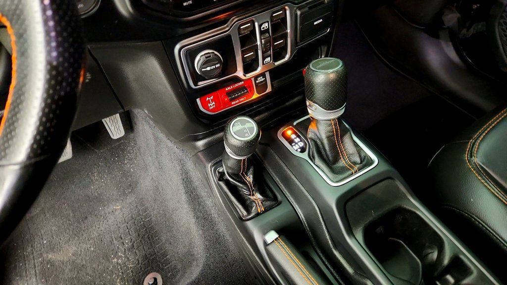 Used 2022 Jeep Gladiator Mojave w/ LED Lighting Group AWD/4WD image 16