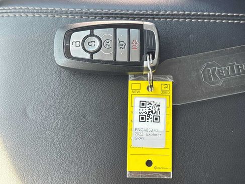 Certified 2022 Ford Explorer XLT w/ Equipment Group 202A AWD/4WD image 35