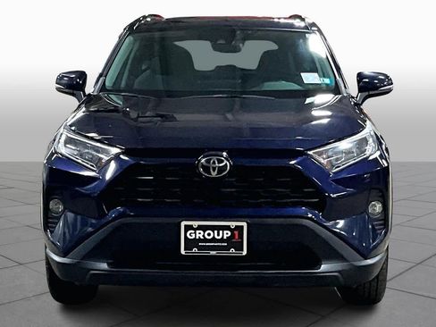 Used 2020 Toyota RAV4 XLE w/ Convenience Package image 4