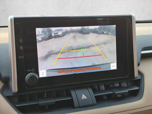 Used 2024 Toyota RAV4 LE AWD/4WD image 21