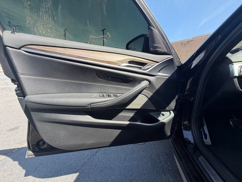 Used 2022 BMW 540i w/ M Sport Package RWD image 19
