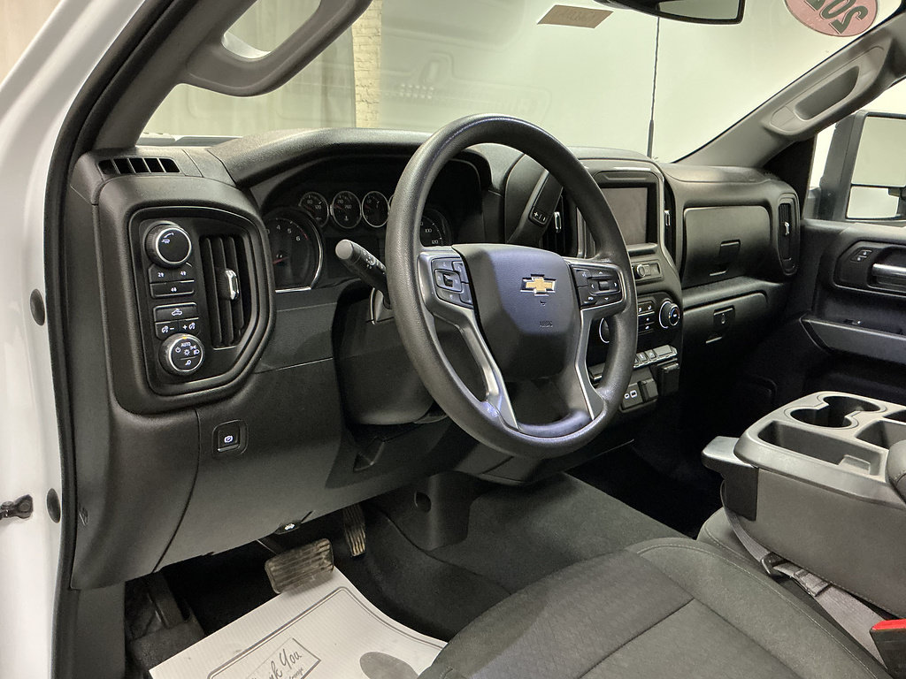 Used 2022 Chevrolet Silverado 2500 Custom w/ Custom Value Package AWD/4WD image 10