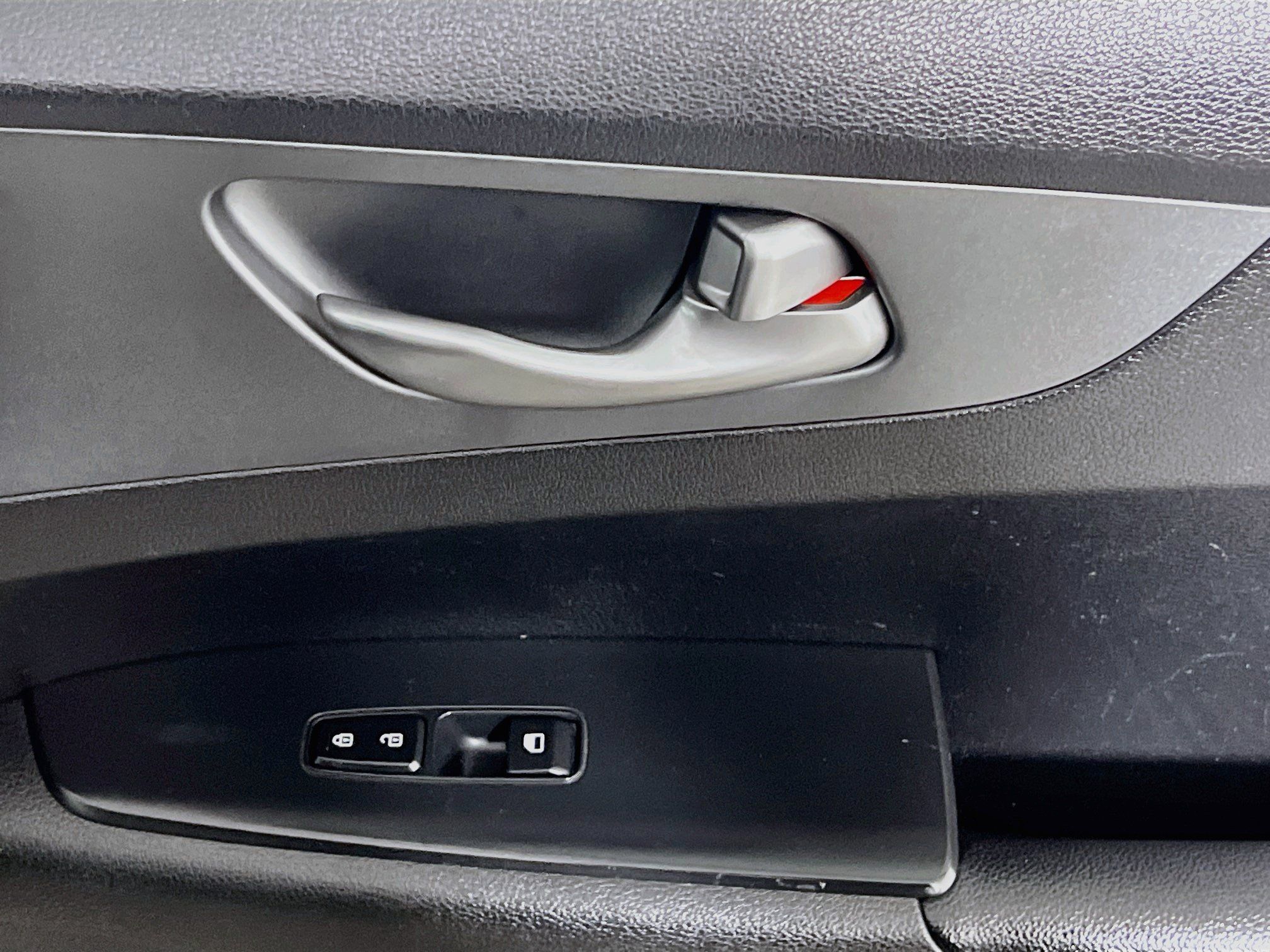Used 2020 Kia Forte LXS FWD image 30