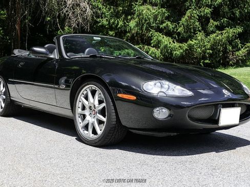 Used 2002 Jaguar XK8 Convertible RWD image 12