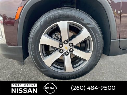 Used 2023 Chevrolet Traverse LT AWD/4WD image 10