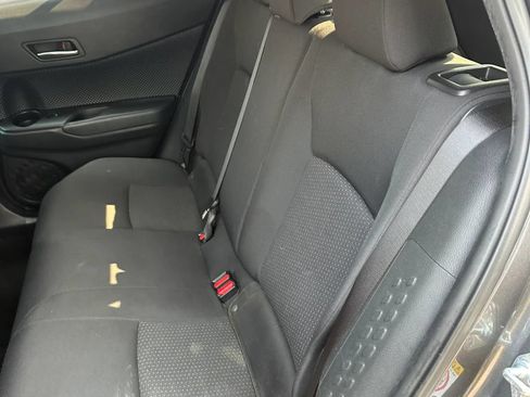Used 2018 Toyota C-HR XLE FWD image 16