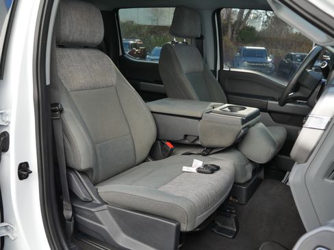 Certified 2024 Ford F250 XLT w/ XLT Premium Package image 29