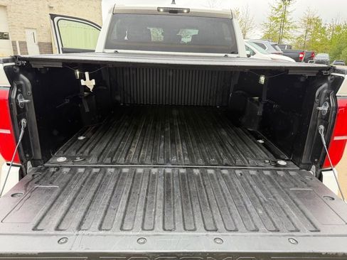 Used 2024 Toyota Tacoma TRD Off-Road AWD/4WD image 30