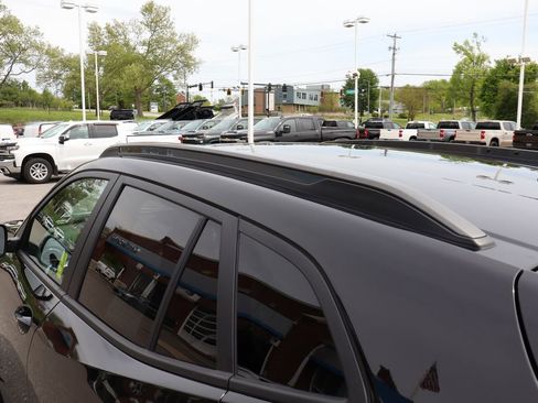 Used 2025 Chevrolet Trax ACTIV w/ Sunroof Package FWD image 28
