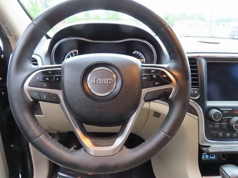 Used 2018 Jeep Grand Cherokee Limited w/ Luxury Group II image 21