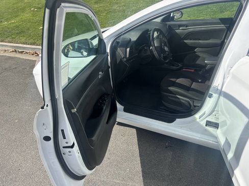 Used 2019 Hyundai Elantra Value Edition w/ Cargo Package image 8