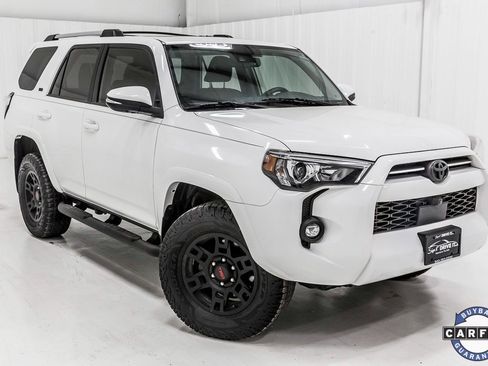 Used 2023 Toyota 4Runner SR5 Premium image 8