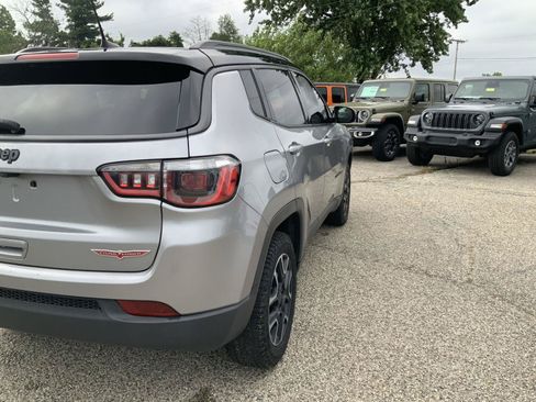 Used 2019 Jeep Compass Trailhawk AWD/4WD image 13