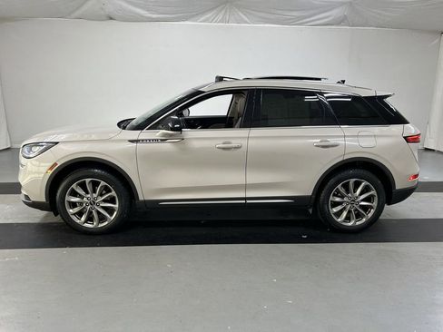 Used 2022 Lincoln Corsair Standard w/ Premium Package image 6