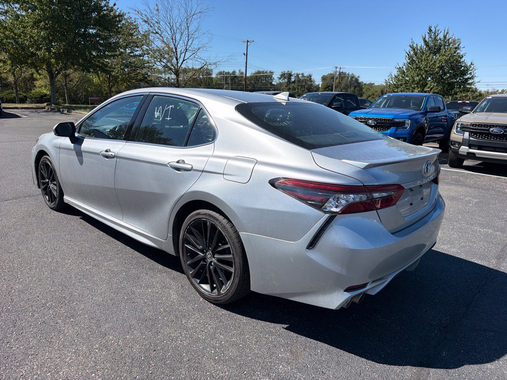 Used 2023 Toyota Camry XSE FWD image 4