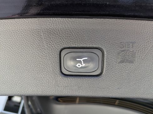Certified 2024 Ford Edge ST-Line AWD/4WD image 14