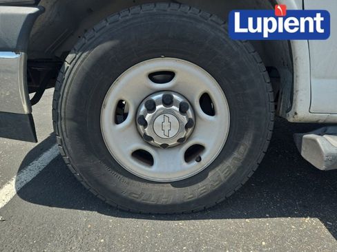 Used 2019 Chevrolet Express 3500 LT w/ LT Preferred Equipment Group RWD image 18
