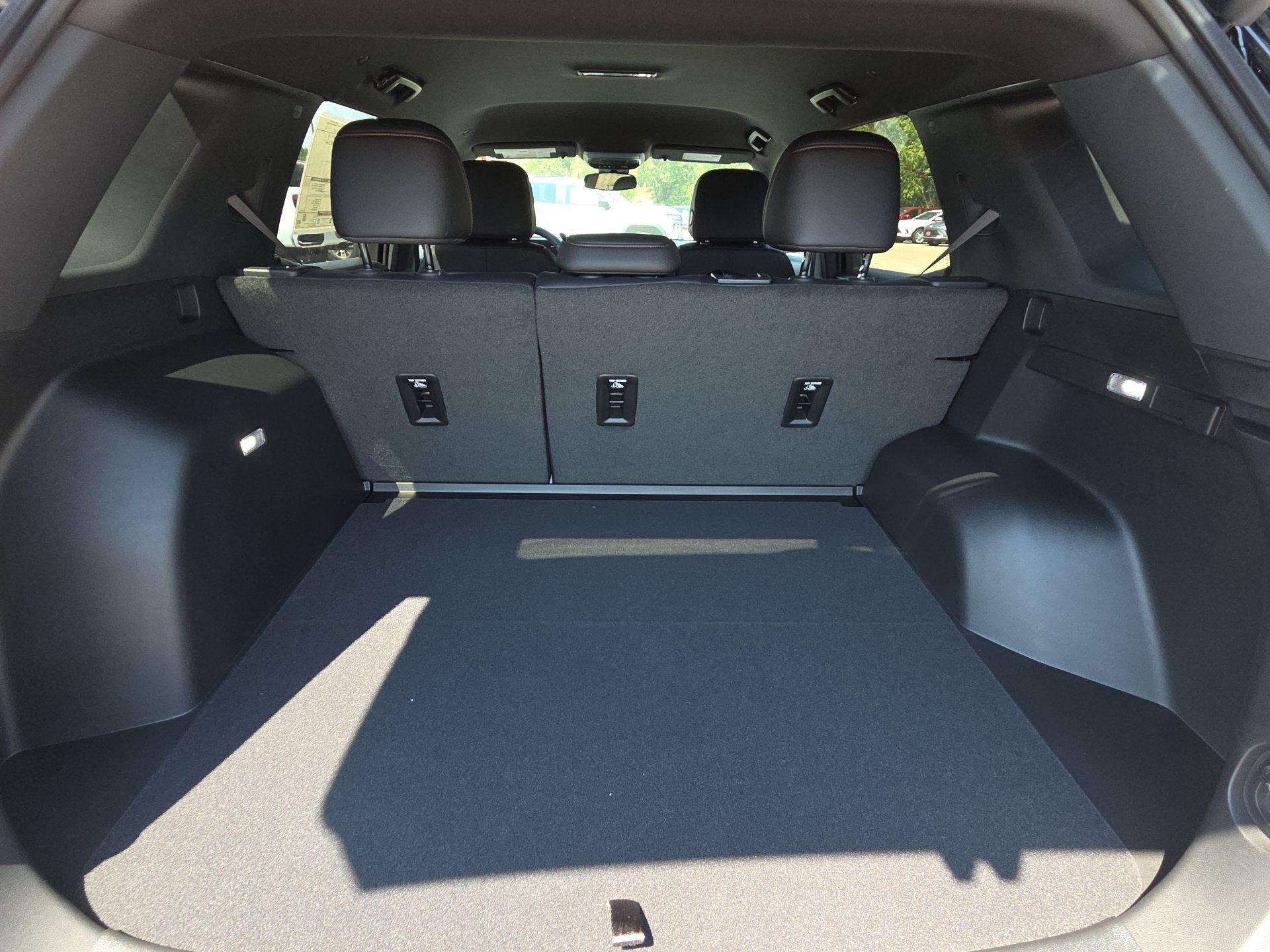 New 2027 Chevrolet Equinox RS FWD image 32
