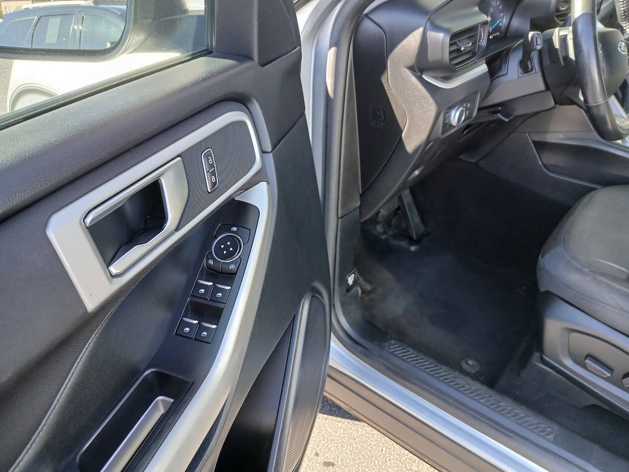 Used 2020 Ford Explorer XLT w/ Comfort Package AWD/4WD image 14