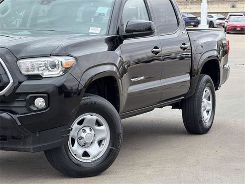 Certified 2023 Toyota Tacoma SR5 image 3