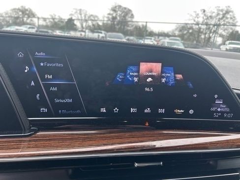 Used 2022 Cadillac Escalade Premium Luxury image 10