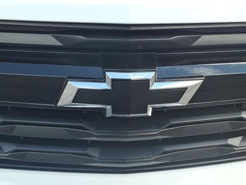 Used 2025 Chevrolet Colorado Z71 AWD/4WD image 12