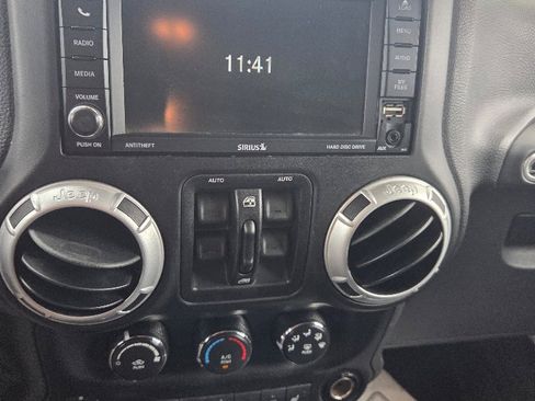 Used 2013 Jeep Wrangler Unlimited Sahara w/ Mopar Chrome Edition Group image 21