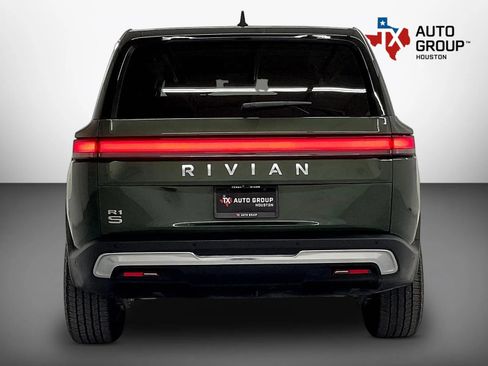 Used 2024 Rivian R1S Adventure Dual AWD/4WD image 7