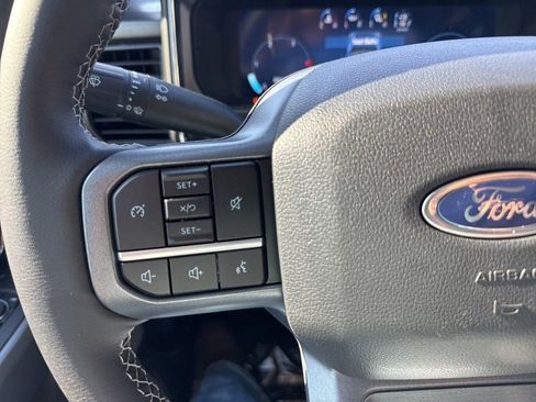 New 2025 Ford F250 Lariat w/ Black Appearance Package image 30