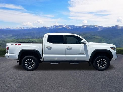Used 2021 Toyota Tacoma TRD Off-Road w/ Technology Package AWD/4WD image 7