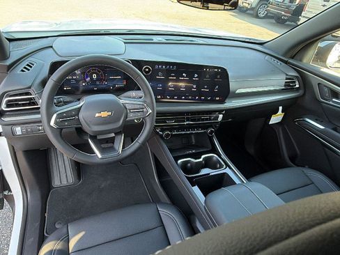 New 2026 Chevrolet Traverse LT FWD image 24