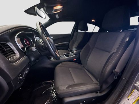 Used 2017 Dodge Charger R/T RWD image 12
