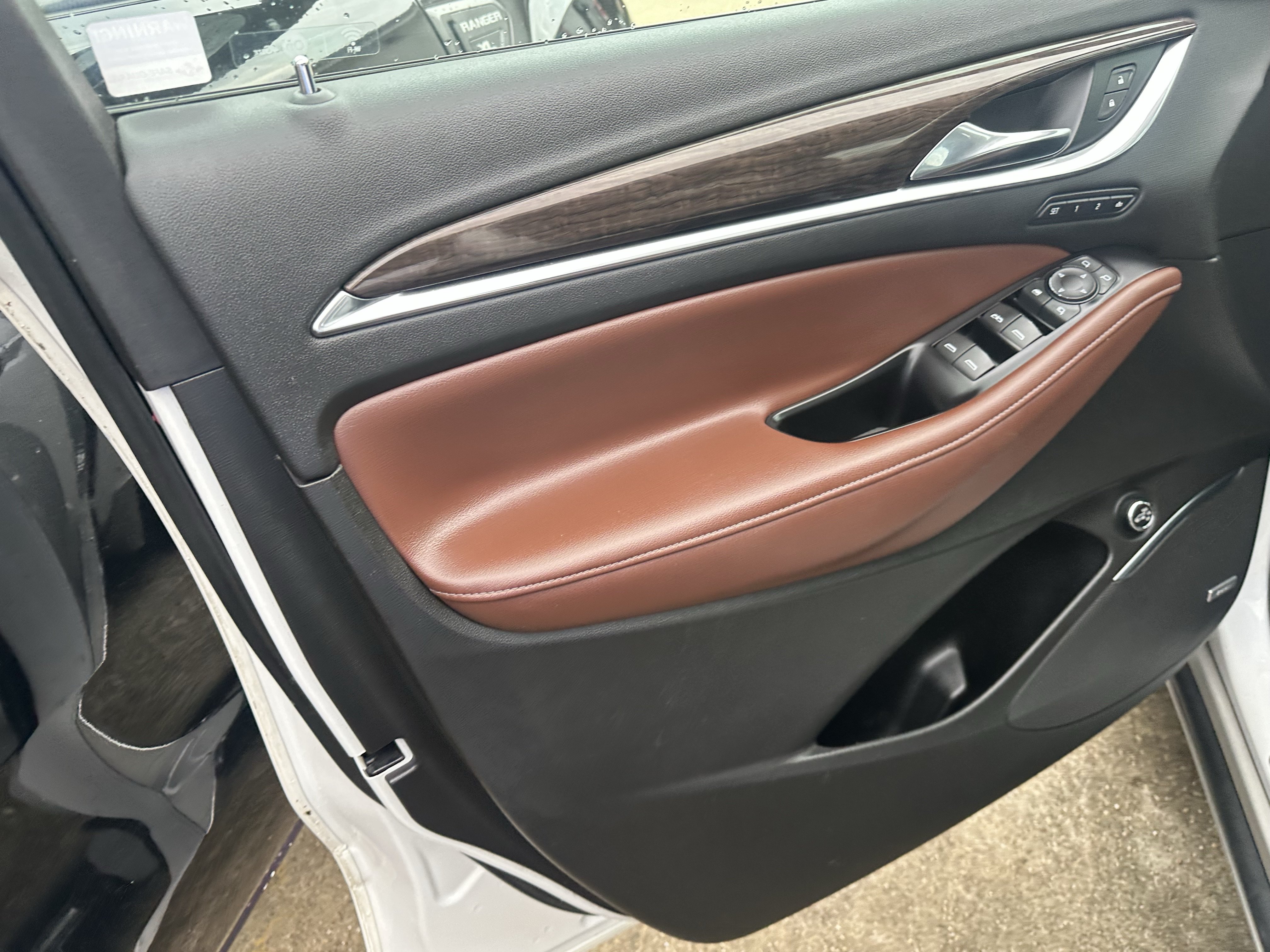 Used 2018 Buick Enclave Avenir w/ Avenir Technology Package AWD/4WD image 13