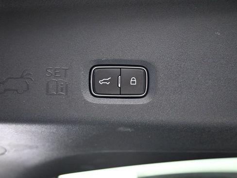 Used 2025 Ford Expedition Platinum AWD/4WD image 30
