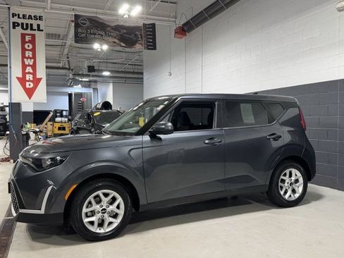 Used 2024 Kia Soul LX w/ Option Group 015 FWD image 21