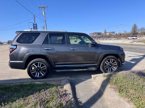 Used 2016 Toyota 4Runner Limited image 31